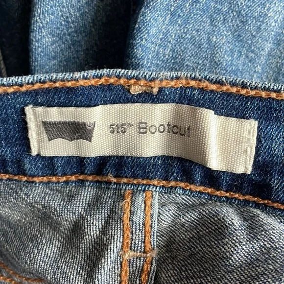Bootcut Levi’s - Picture 3 of 5